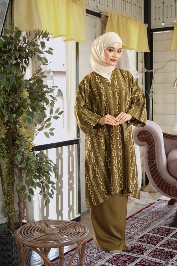 RANIA GREEN